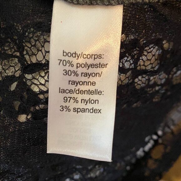 Maurices Boho Lace Back 3/4 Sleeve V-neck T-shirt Womens Top Size LG - Picture 6 of 6